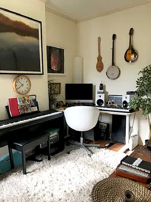 Rented by City Connections Realty | media 12