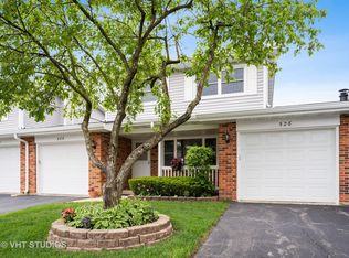 526 Wiltshire Ct, Schaumburg, IL 60193