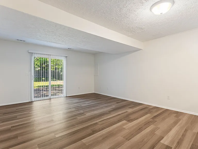 6319 Harris Heights Ave — Photo 6