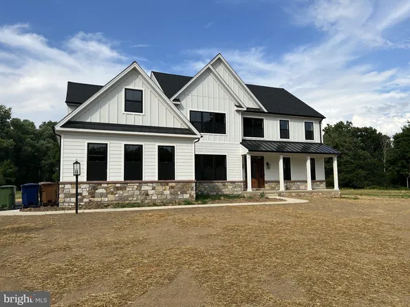 Laver Rd, Schwenksville, PA 19473