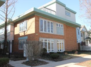 609 South Blvd APT C, Oak Park, IL 60302