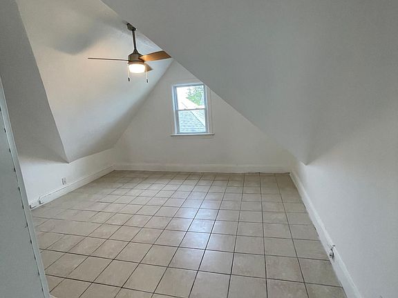 3rd image of 281 Admiral St Floor 3