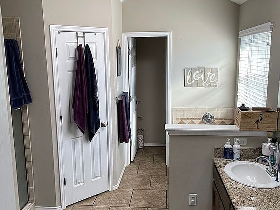 4th image of 4958 Scarlett Oak Dr