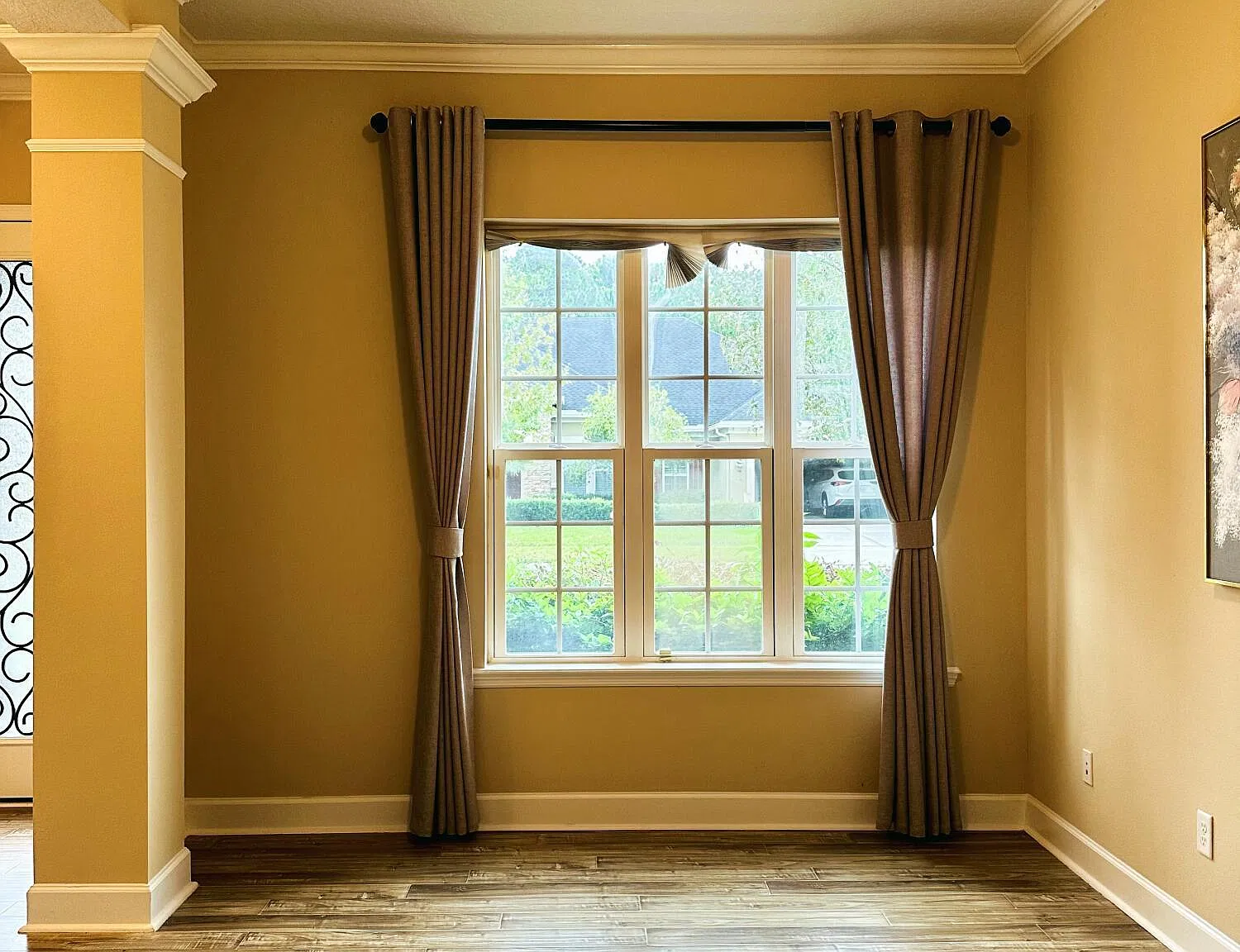 5 bed, 4.0 bath, 3888 sqft, $5,600 — Photo 4