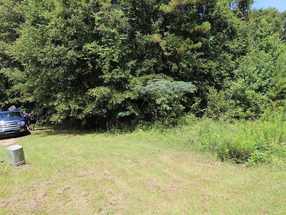 2nd image of Waters Edge Ln