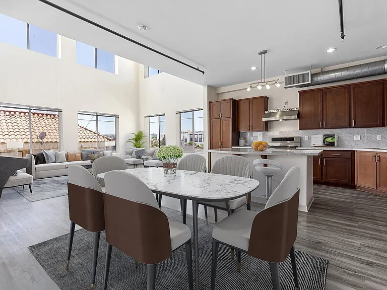 San Pedro Bank Lofts — Photo 14