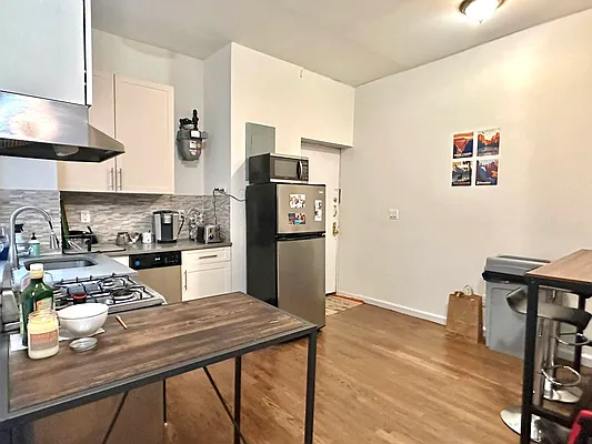 Rented by Corcoran | media 14