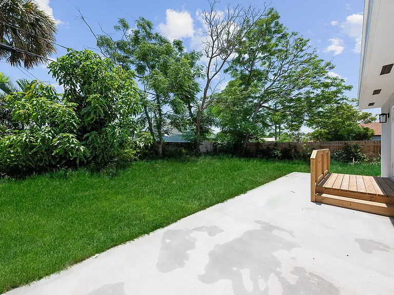 720 McIntosh St — Photo 27