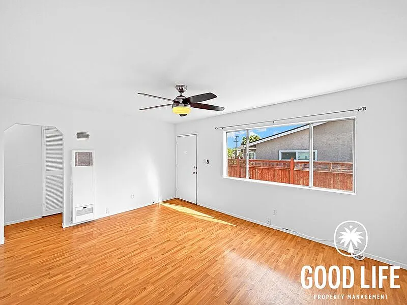 3 bed, 1.0 bath, 950 sqft, $2,995 — Photo 2