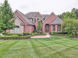 5477 Boulderwood Rdg, Clarkston, MI 48348