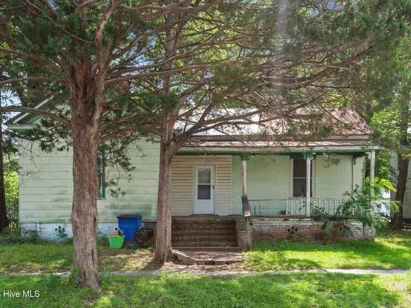 805 N Mclewean Street, Kinston, NC 28501