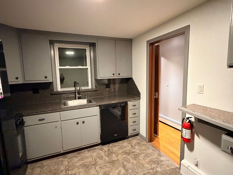 1st image of 44 Fornelius Ave Floor 2