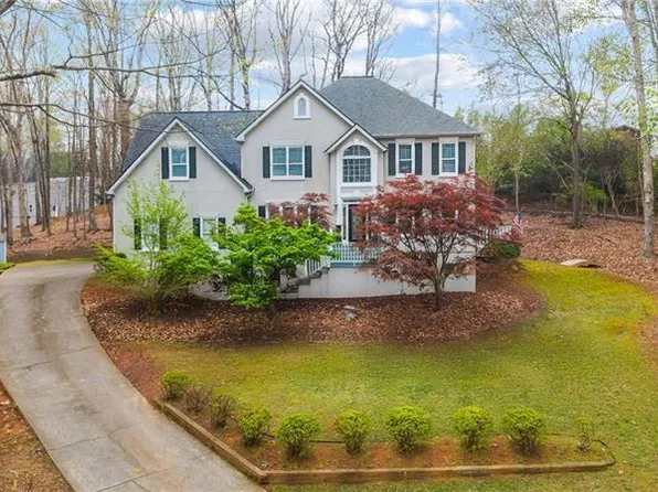 2536 Katherine Cir, Gainesville, GA 30506