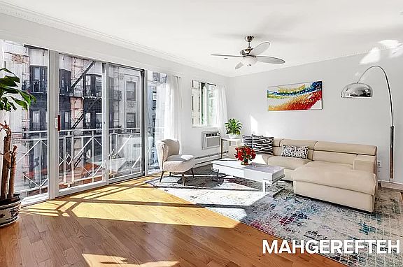3rd image of 182 Mulberry St #4B