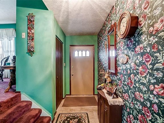 3rd image of 8329 Meadowlark Dr