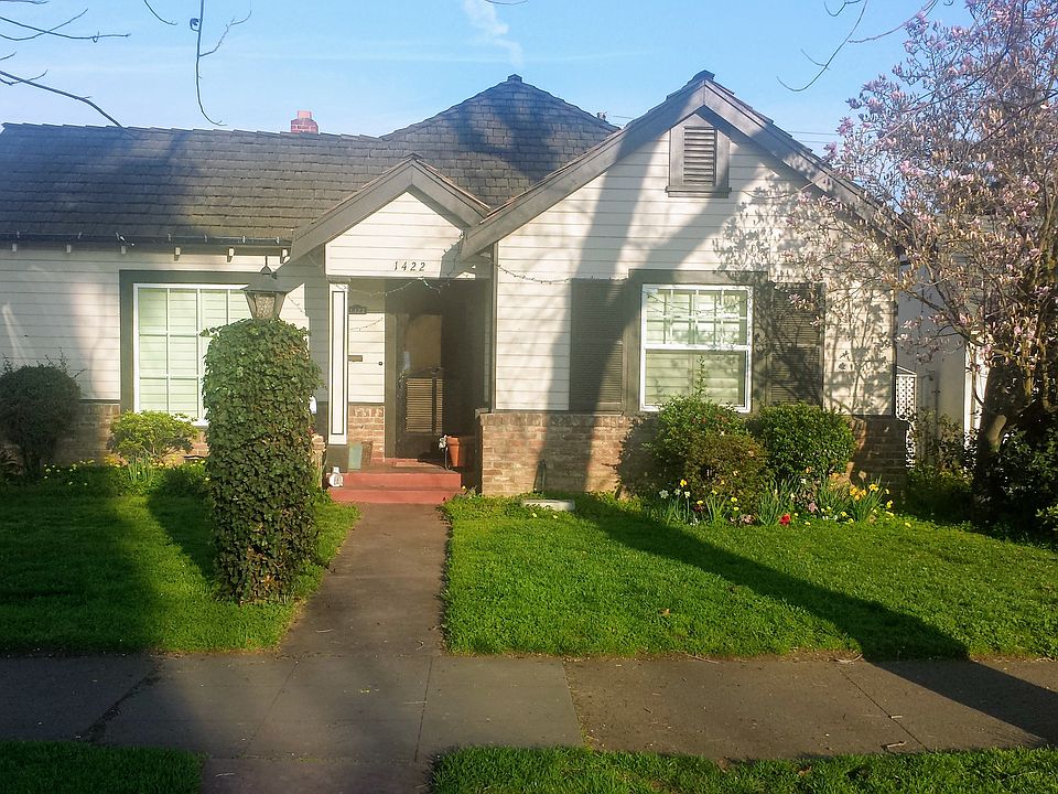2nd image of 1422 N Lincoln St