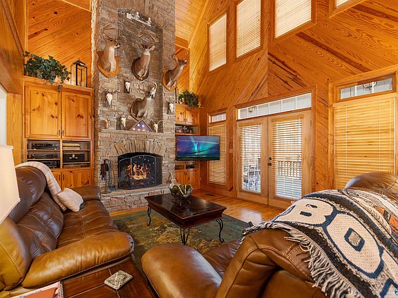 5th image of 1252 Canoe Creek Rd