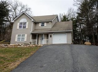 1541 Olympic Way, Effort, PA 18330