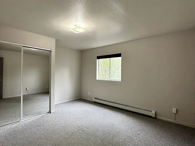 426 1st Ave SW — Photo 5