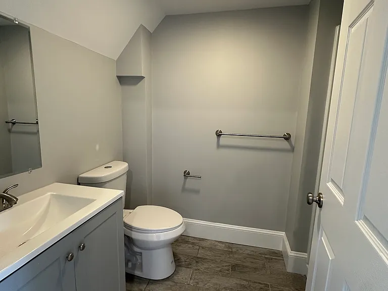 6 Monroe St #207 — Photo 6