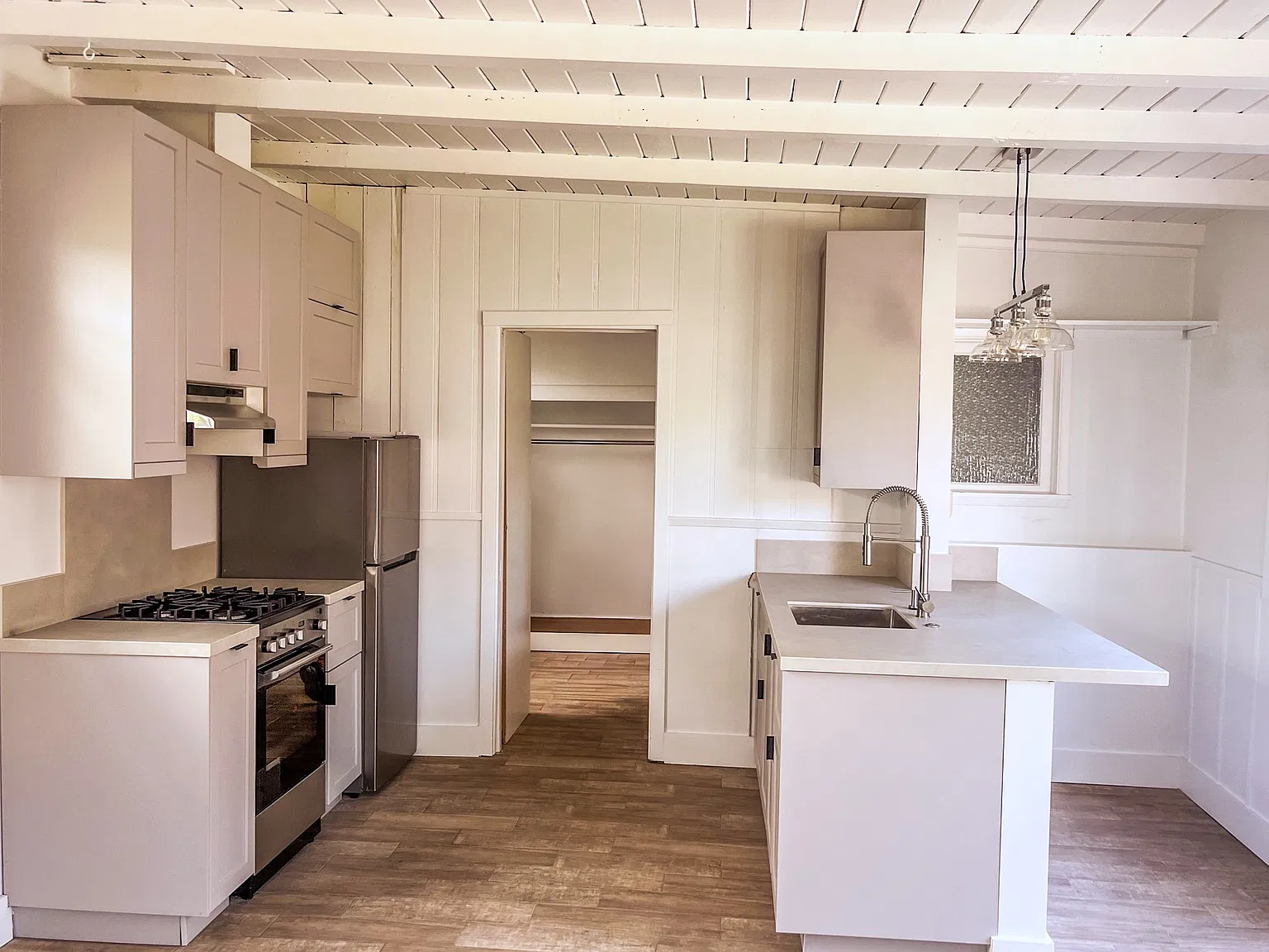 301 Broadway Street — Photo 4