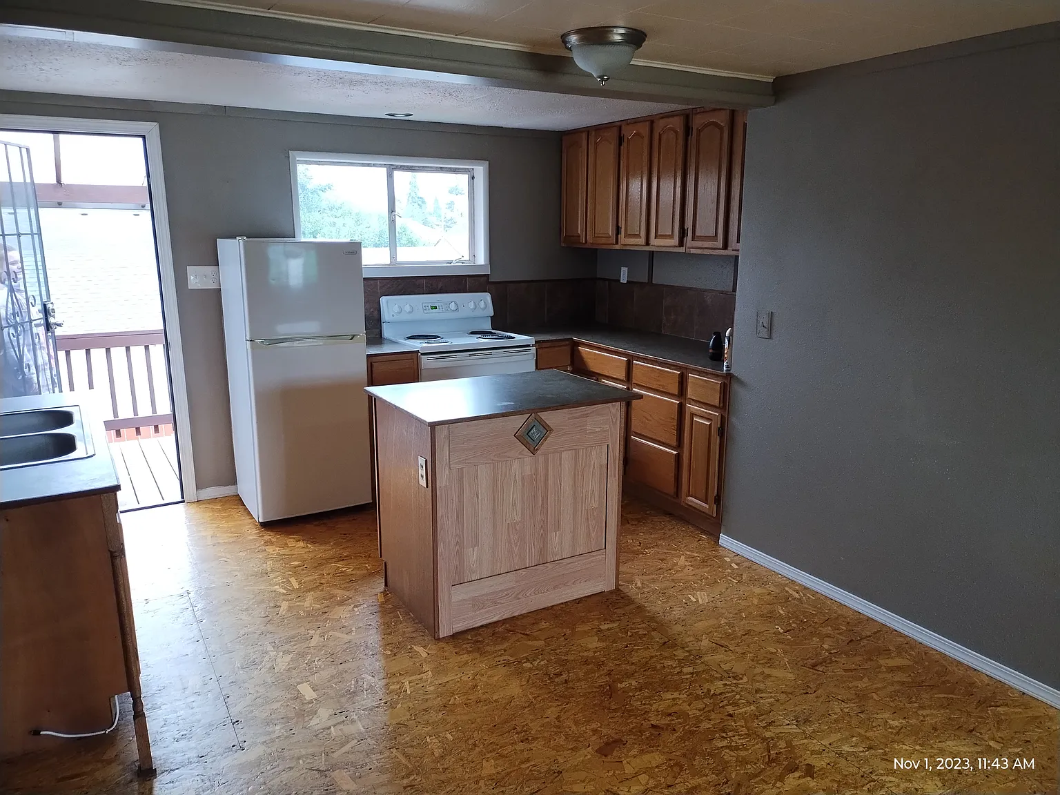 1 bed, 700 sqft, $1,050 — Photo 1