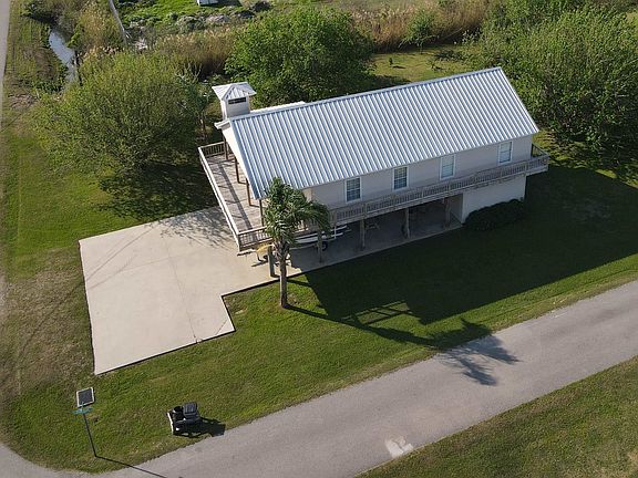 4th image of 213 Birch Ln
