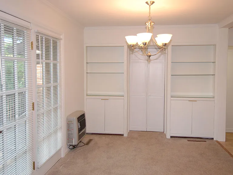 706 Smedes Pl — Photo 5