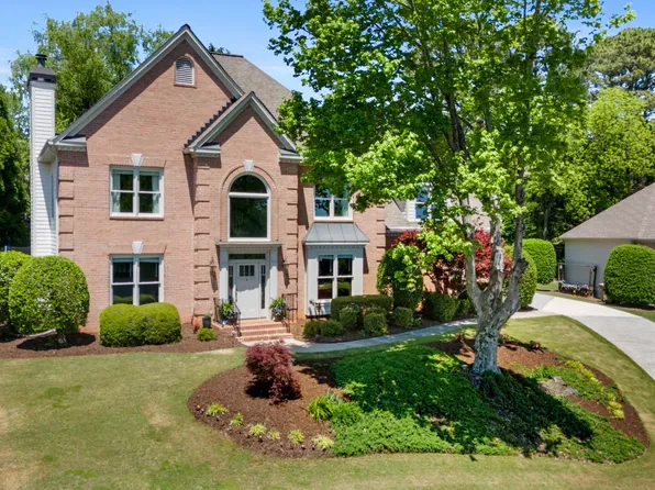 7155 Fawn Lake Dr, Alpharetta, GA 30005