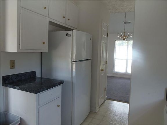 4th image of 2360 Golden Valley Dr