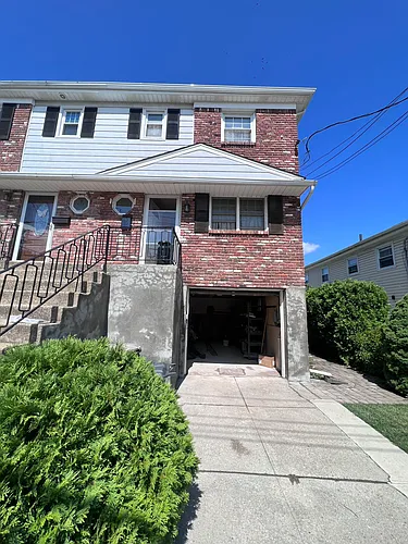 111 E Broadway Photo 1