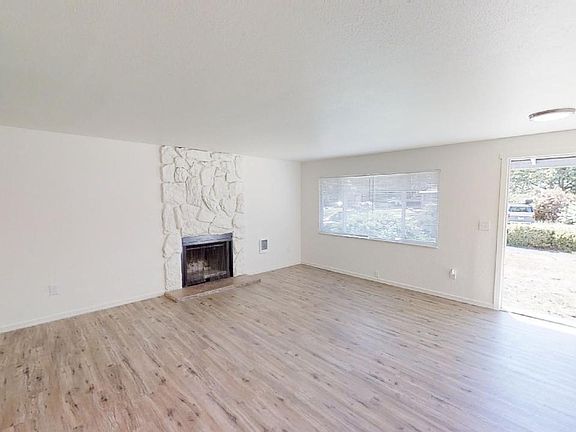 5th image of 3634 SE 108th Ave #Kar3634