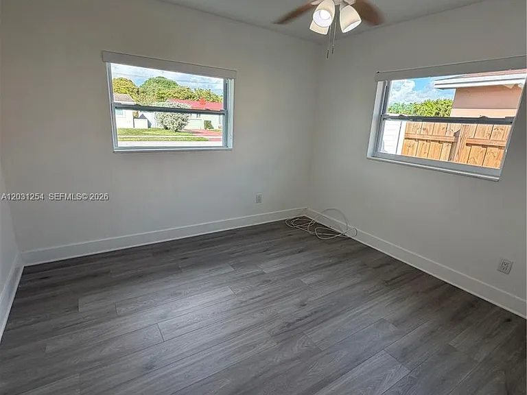 9020 SW 56th Ter — Photo 10