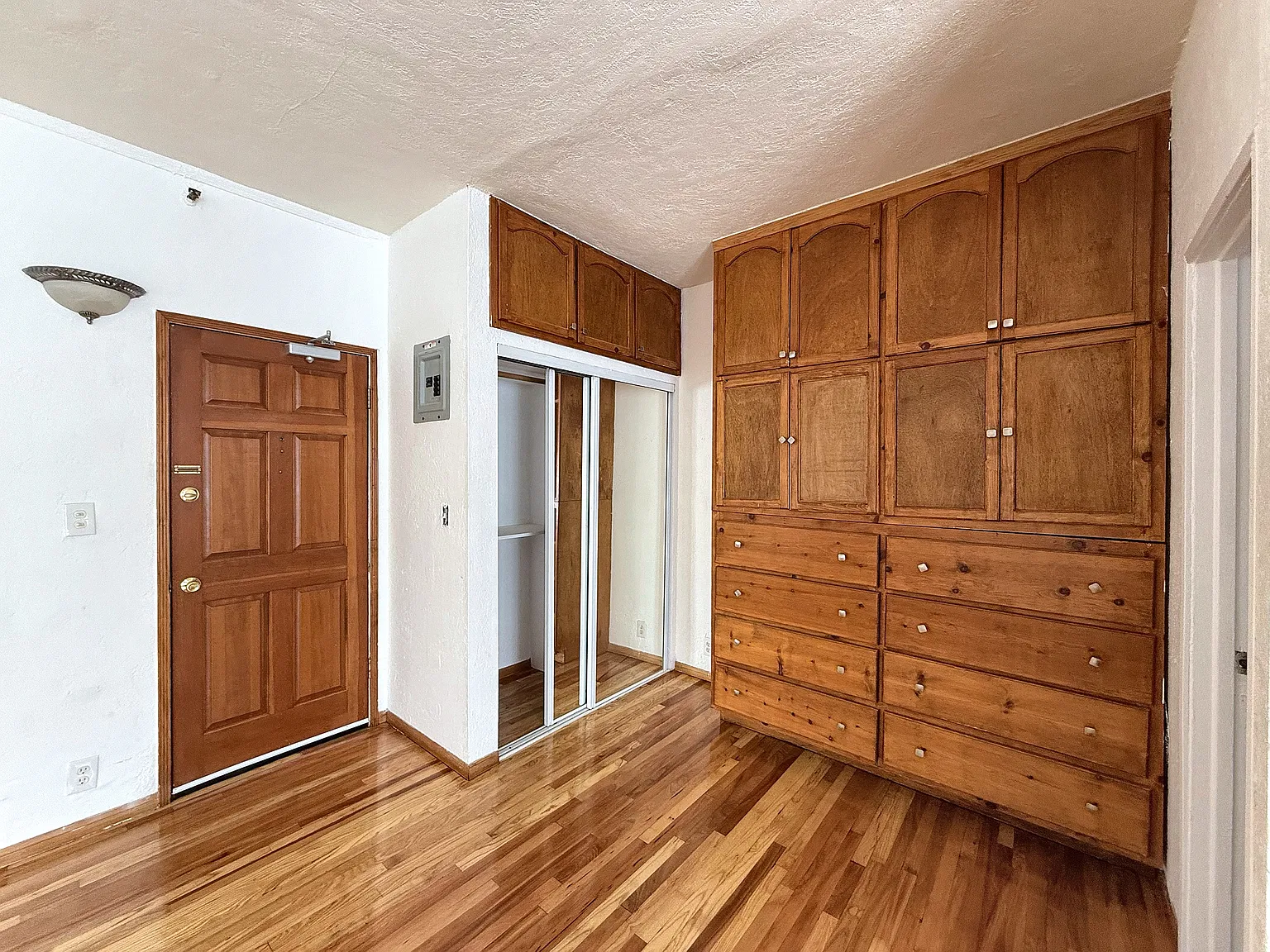 Studio, $1,695 — Photo 2