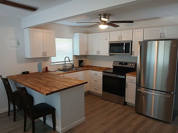 3rd image of 3200 Boone Dr