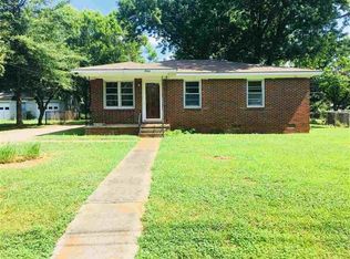 1904 Bluebird Ave NW, Huntsville, AL 35816