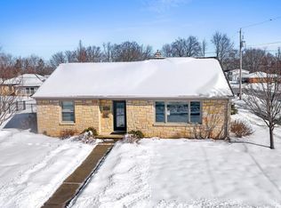 1621 Highview St, De Pere, WI 54115