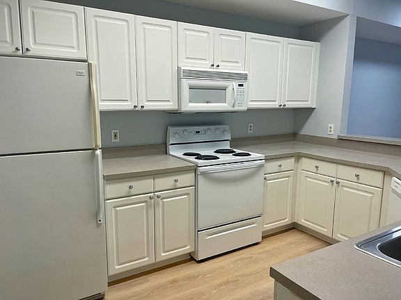5th image of 17 Vista Ct #101