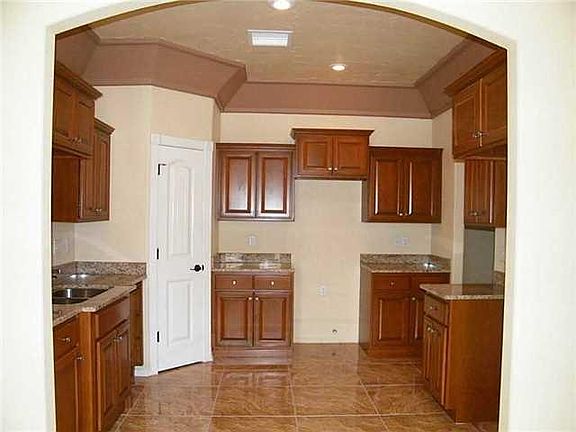5th image of 3261 Scarlet Point Dr