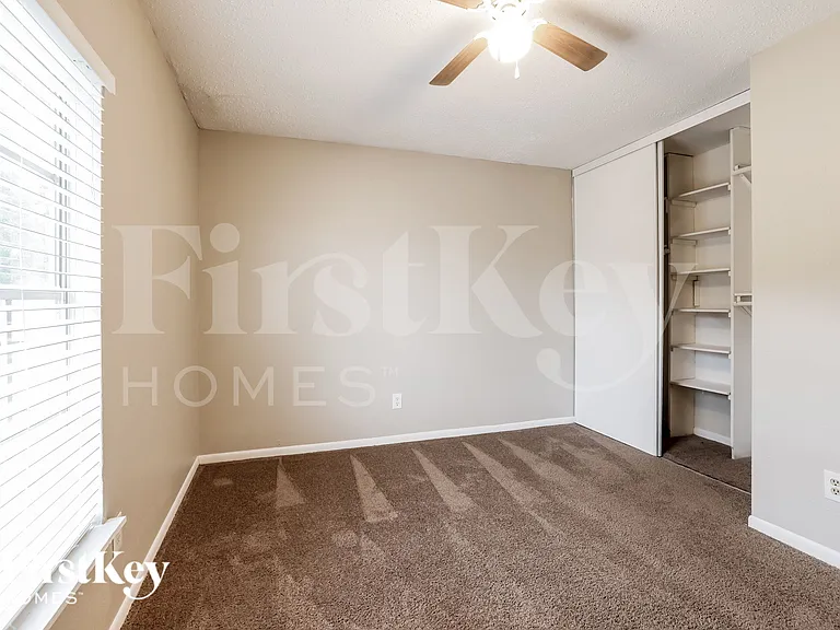 2410 Planters House Ln — Photo 11