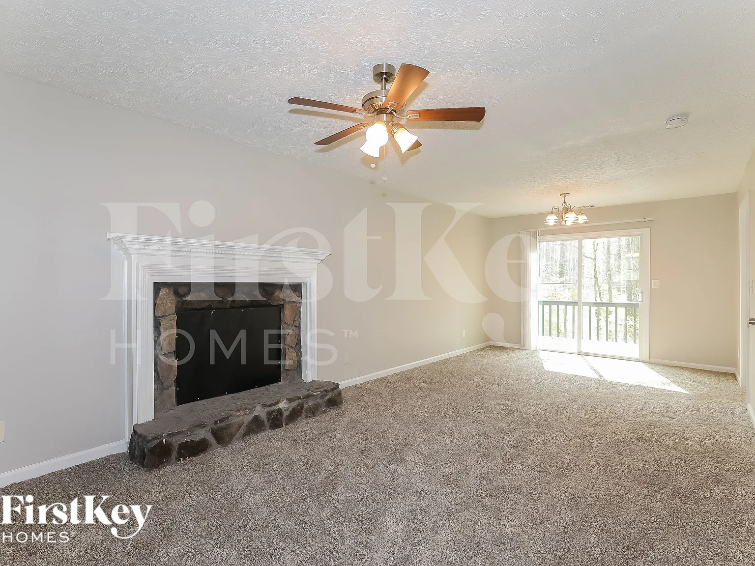 3 bed, 2.0 bath, 1432 sqft, $1,655 — Photo 4