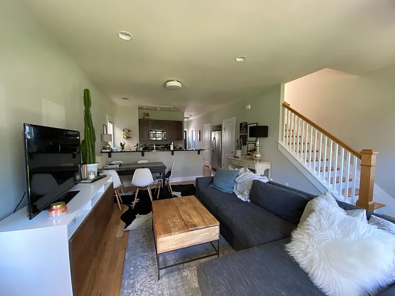 132 Gale Park Ln — Photo 7