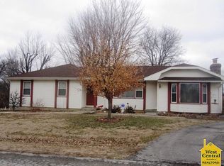 709 W 6th St, Appleton City, MO 64724
