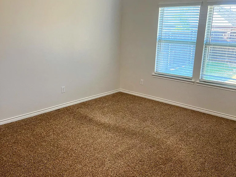 6409 Crownmere Dr — Photo 6