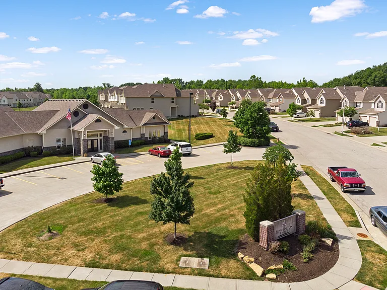 Bennington Park Townhomes — Photo 26