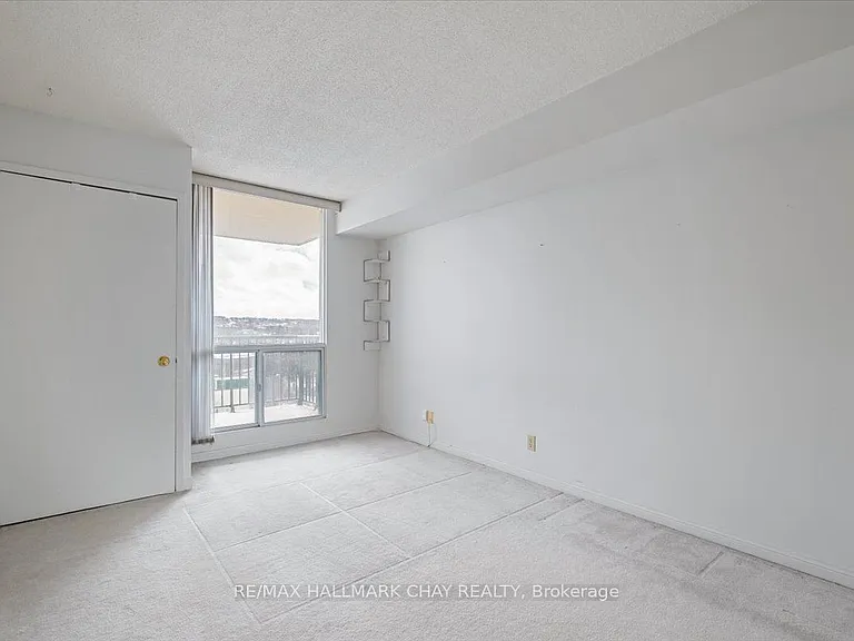65 Ellen St #607 — Photo 15