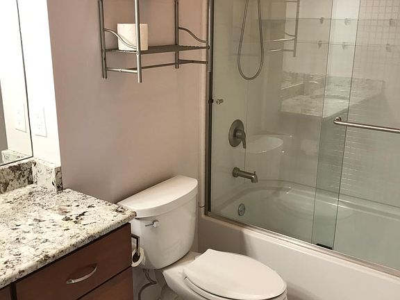 3rd image of 1660 N Prospect Ave Unit 02207