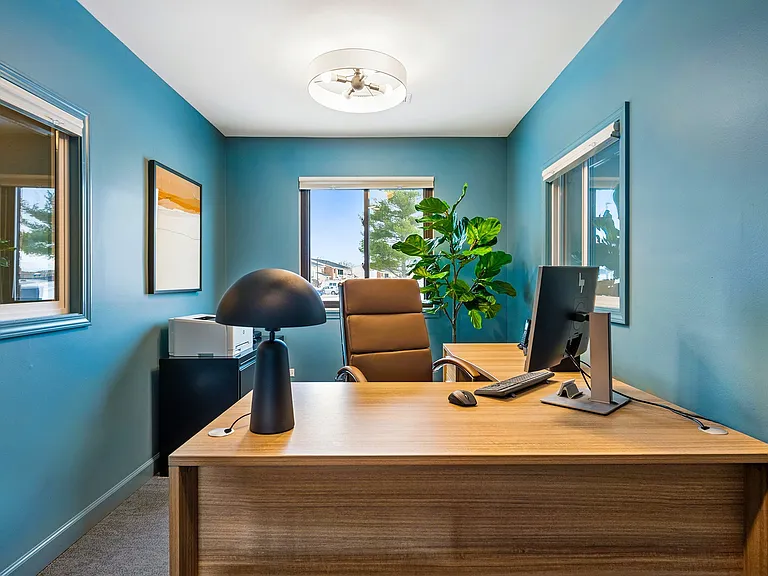 Manager Space - Leasing Office