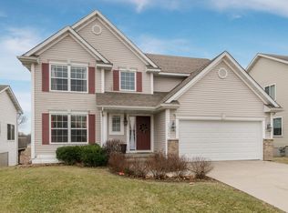 1325 Ozark Rdg, Coralville, IA 52241