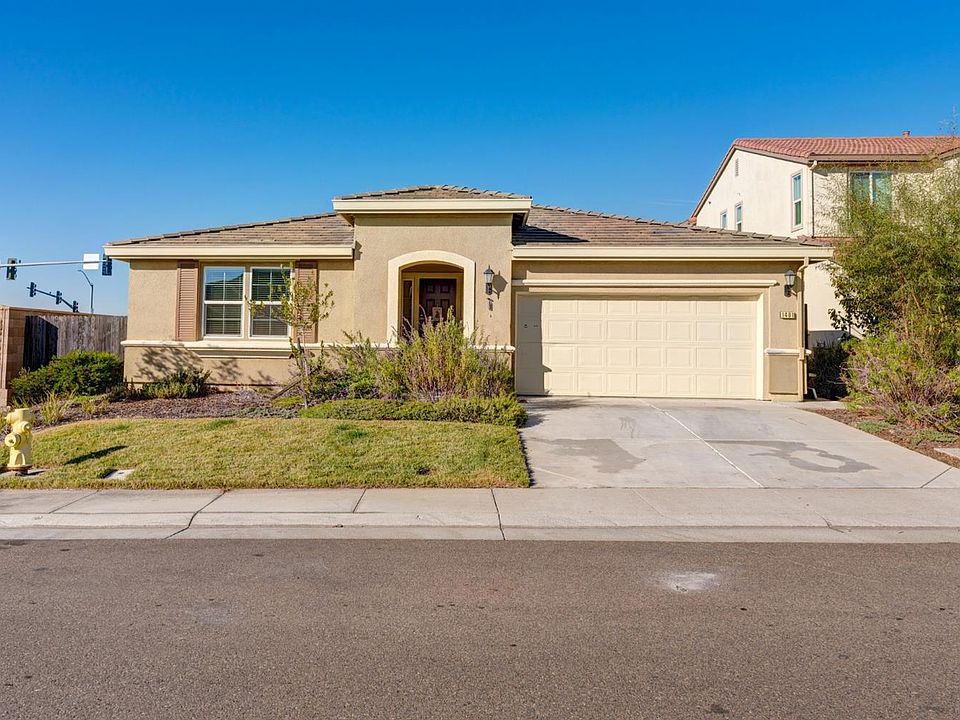 1st image of 1401 Skibbereen Way